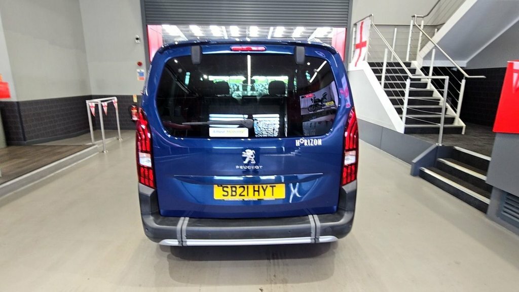 Peugeot Rifter 1.5L Allure Blue #6
