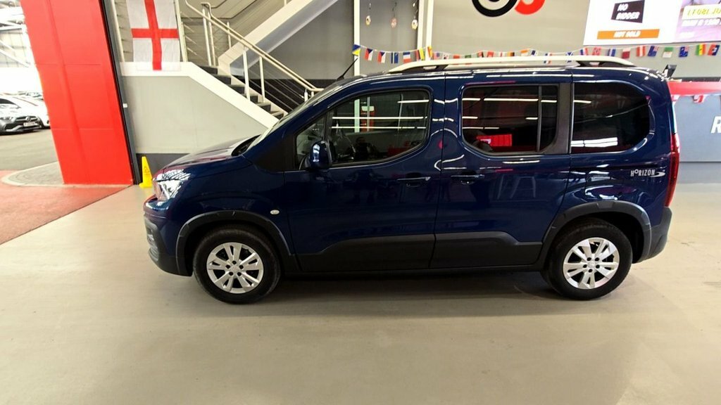 Peugeot Rifter 1.5L Allure Blue #4