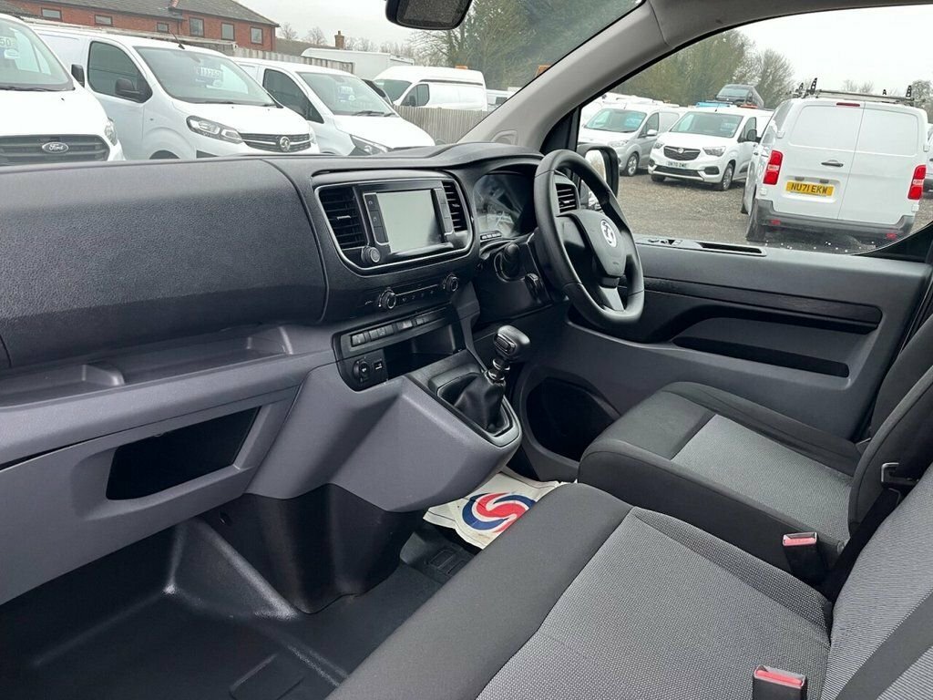 Vauxhall Vivaro 2900 1.5D 100Ps Prime H1 Van White #28