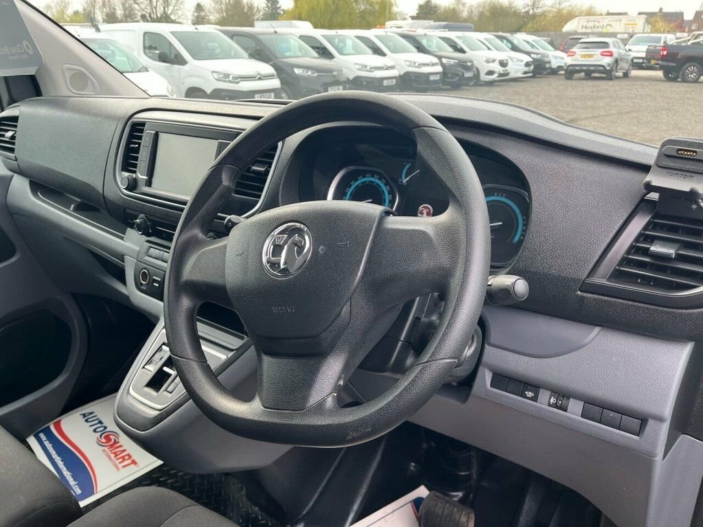 Vauxhall Vivaro 2900 1.5D 100Ps Prime H1 Van White #46
