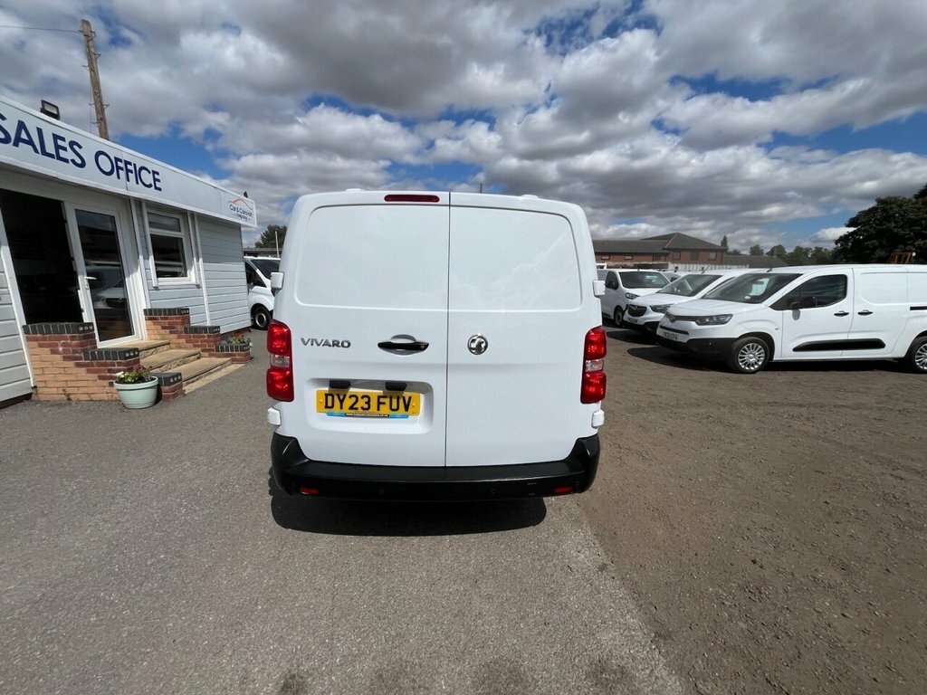 Vauxhall Vivaro 1.5L Plus Dark 6Dr White #2