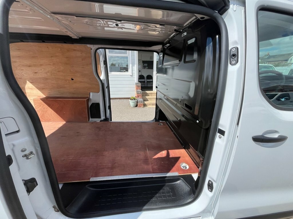 Vauxhall Vivaro 2900 1.5D 100Ps Prime H1 Van White #12