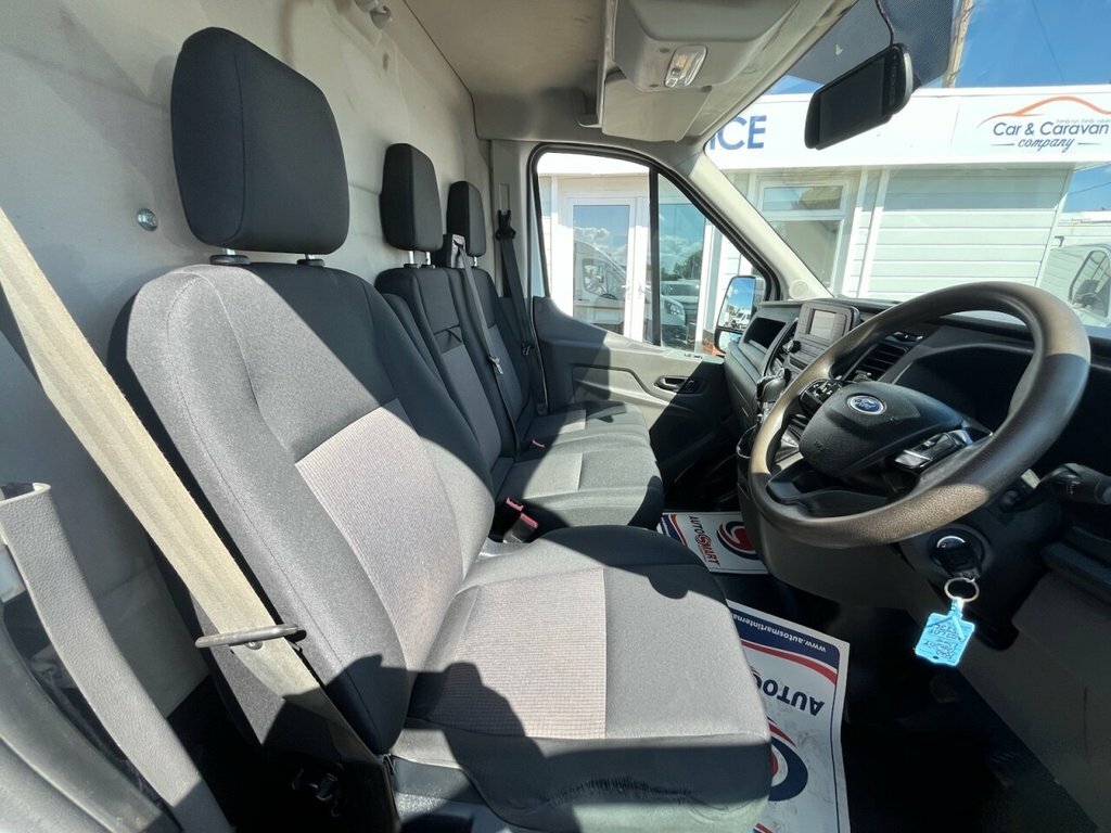 Ford Transit Custom 2L Leader DN23LDF White #4