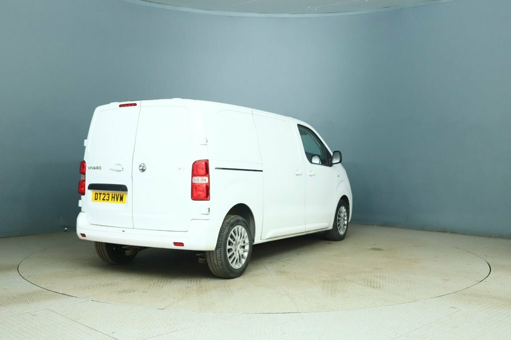 Vauxhall Vivaro 1.5L Pro 6Dr White #5