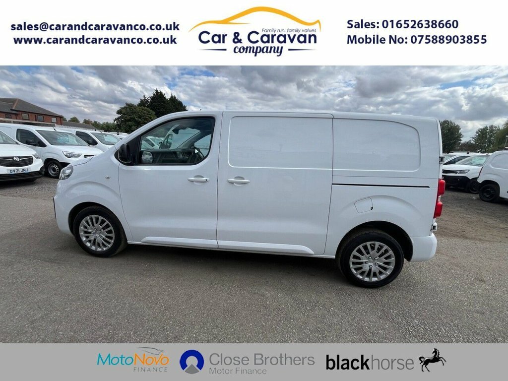 Vauxhall Vivaro 1.5L Pro 6Dr White