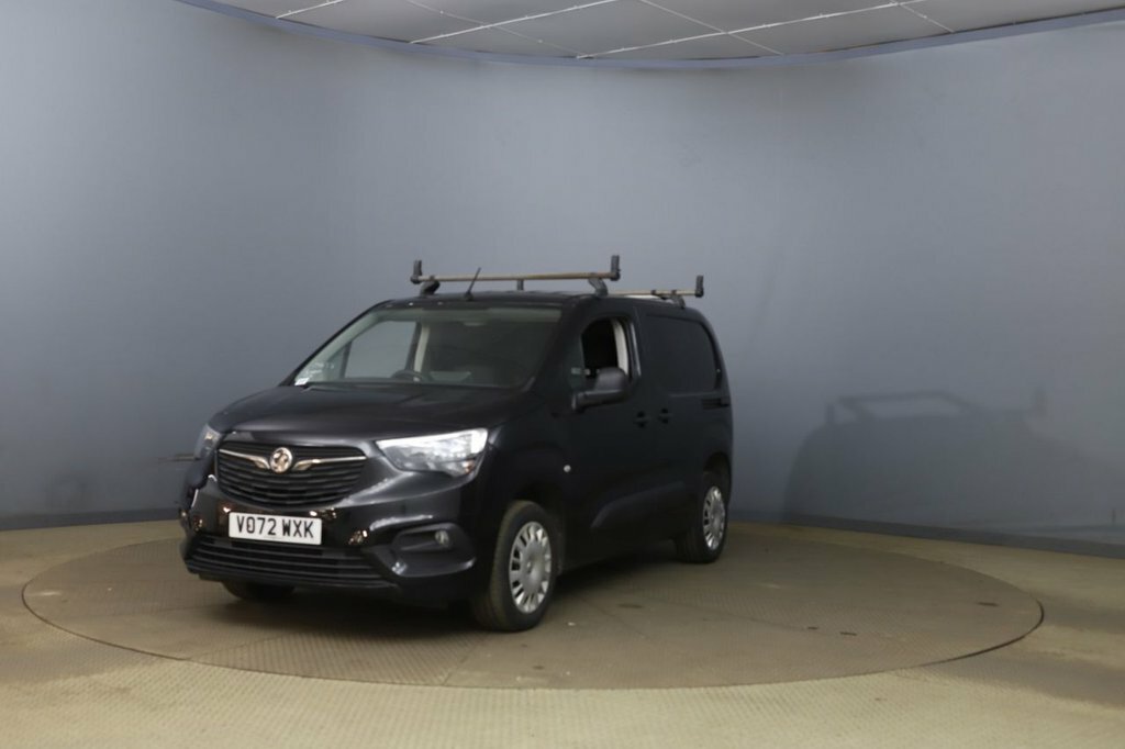 Vauxhall Combo 1.5L Sportive Black #2