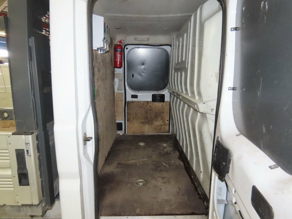 Peugeot Boxer 2L Built For Business White #6