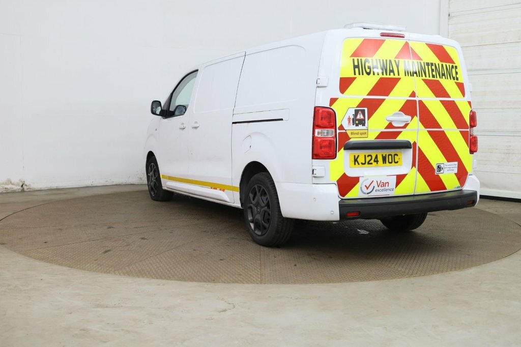 Citroen Dispatch 1.5L Driver Xl 6Dr White #4