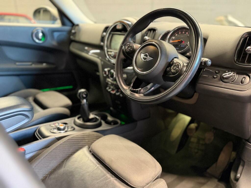 Mini Countryman Suv 1.5 Cooper Euro 6 Ss 201867 HG67VZN Silver #3