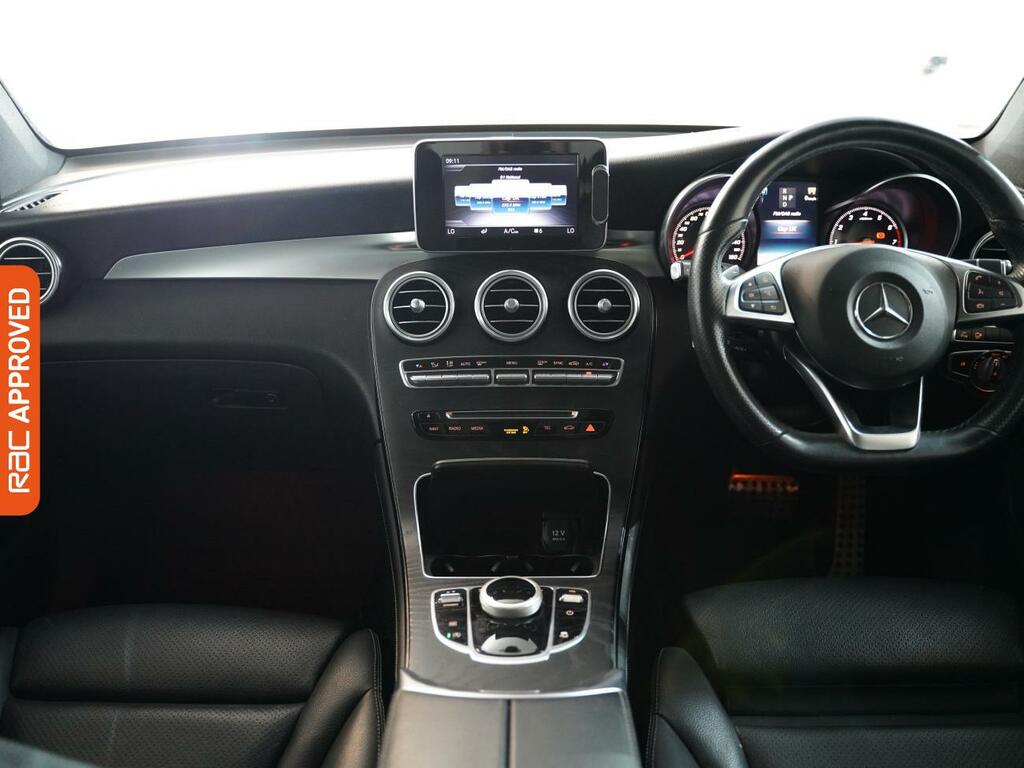 Mercedes-Benz GLC Class 2.0 Glc250 Amg Line Premium Suv G-tro Y19FAR White #2