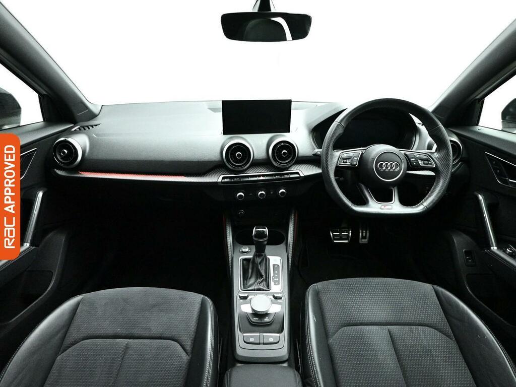 Audi Q2 1.5 Tfsi Cod 35 Black Edition Suv S Tro WO21BPE White #2