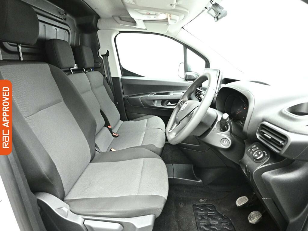Vauxhall Combo 1.5 Turbo D 2300 Sportive Panel Van Man DV71TZL White #2