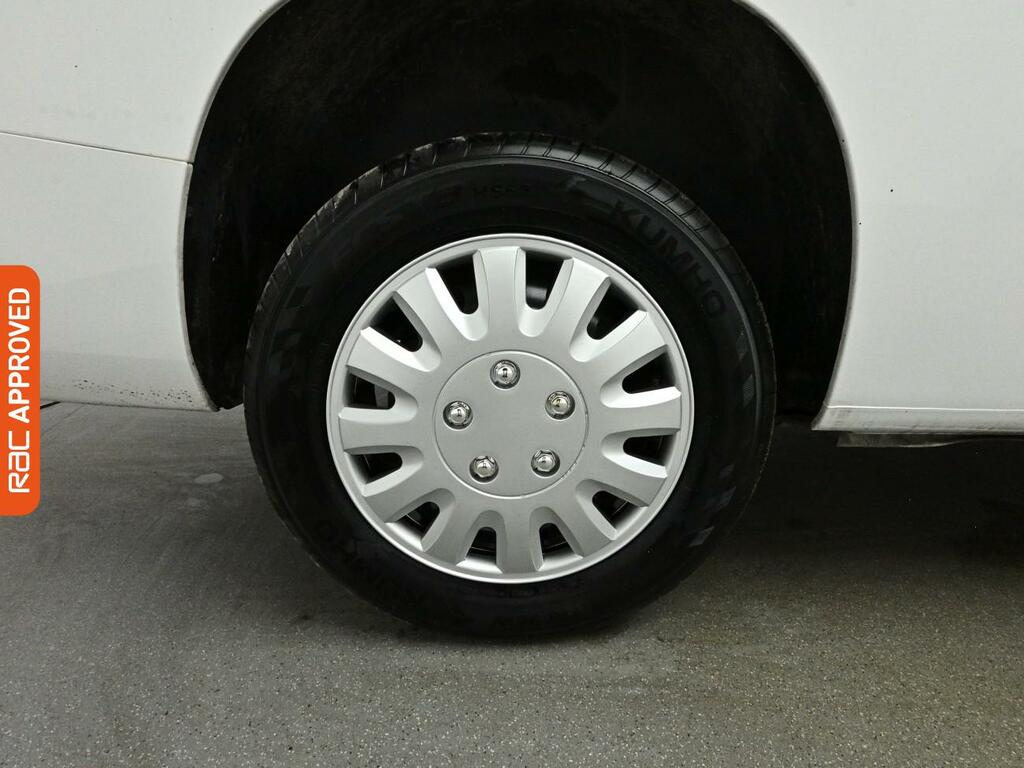 Vauxhall Combo 1.5 Turbo D 2300 Sportive Panel Van Man DV71TZL White #3