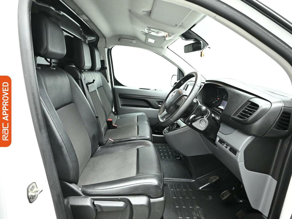 Vauxhall Vivaro 2.0 Turbo D 3100 Sportive Panel Van Man White #2