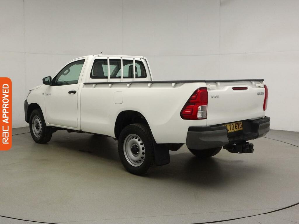 Toyota HILUX 2.4 D-4d Active Narrow Body Pickup Manu SL70EYG White #5