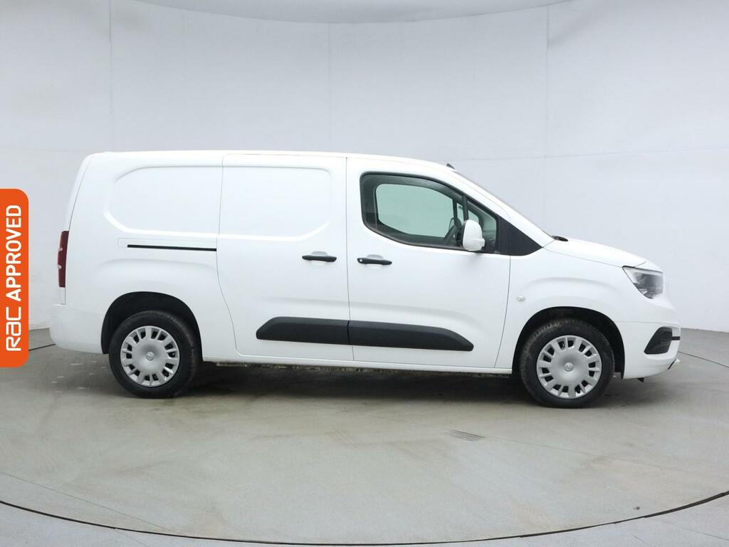 Vauxhall Combo 1.5 Turbo D 2300 Sportive Panel Van Man DN21XOW White #4