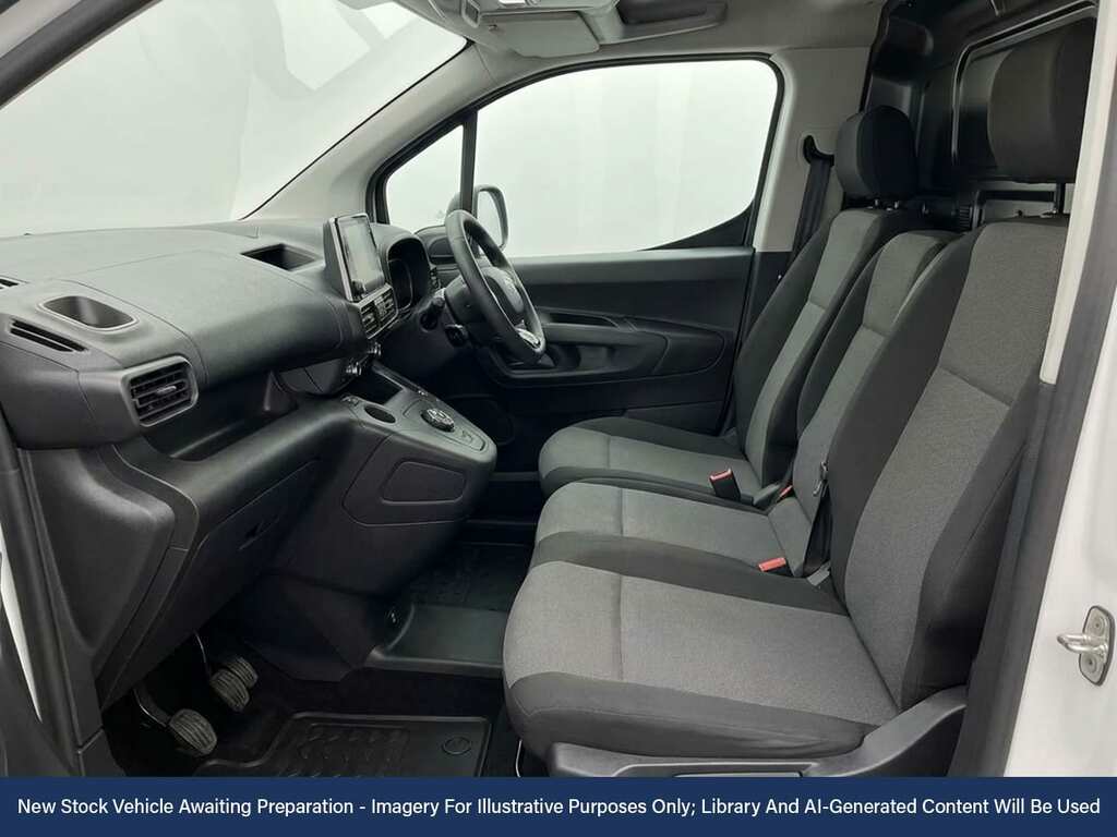 Vauxhall Combo 1.5 Turbo D 2300 Sportive Panel Van Man White #3