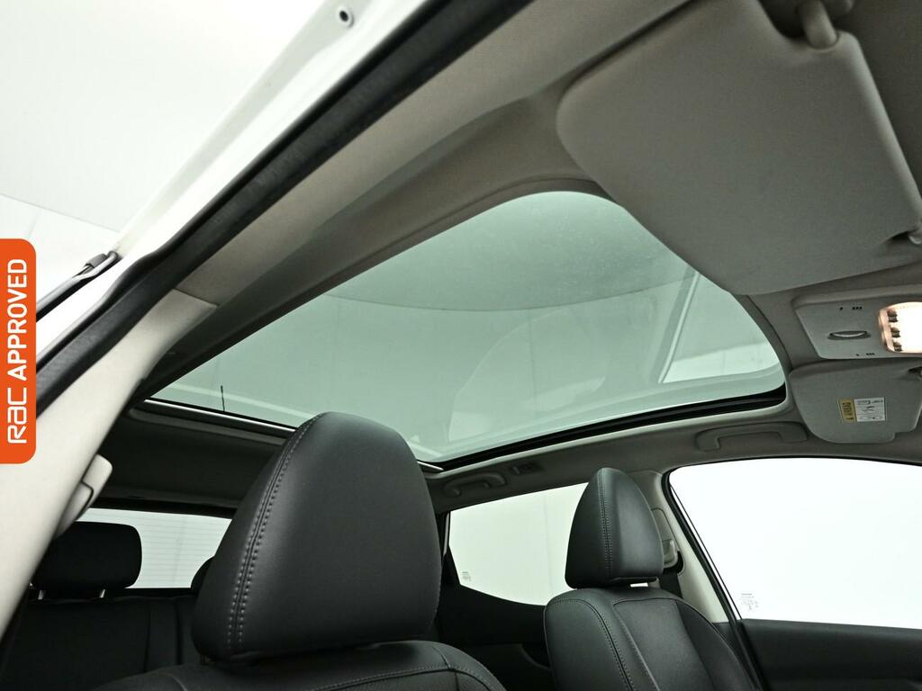 Nissan Qashqai 1.5 Dci Tekna Suv 2Wd Euro 6 S WF17LTN White #3