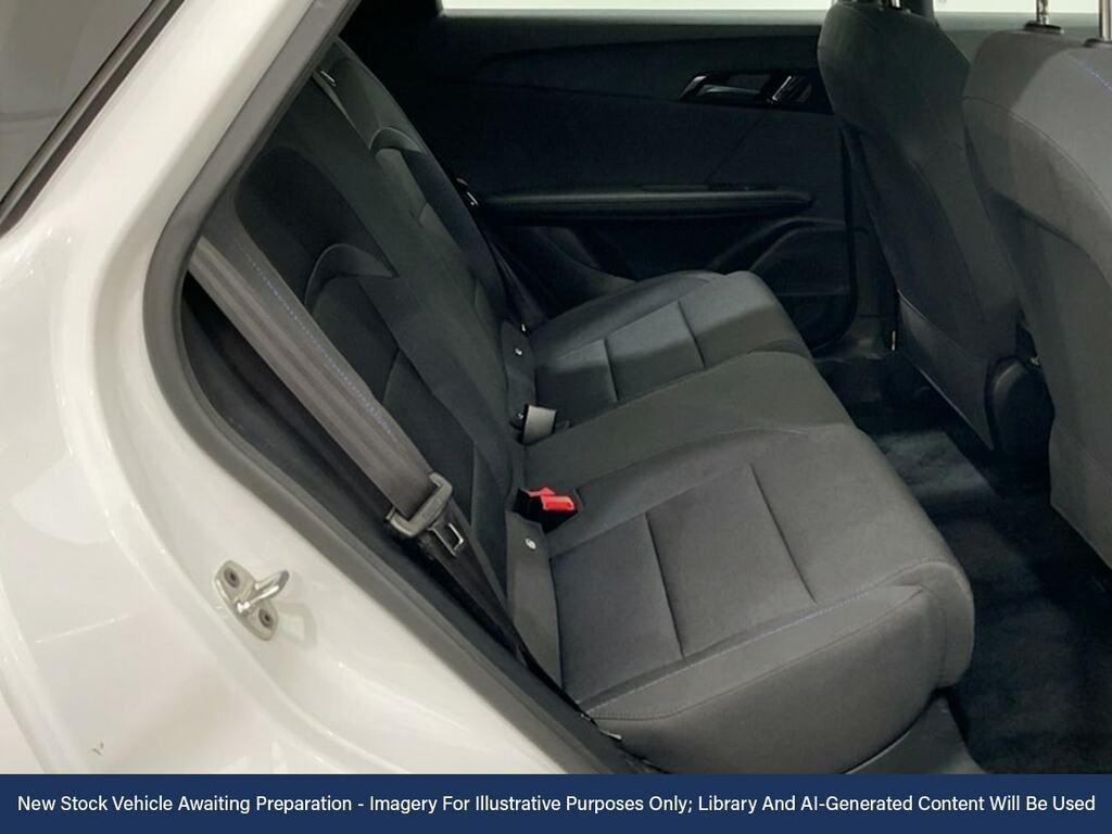 MG MG4 64Kwh Se Long Range Hatchback 2 White #3