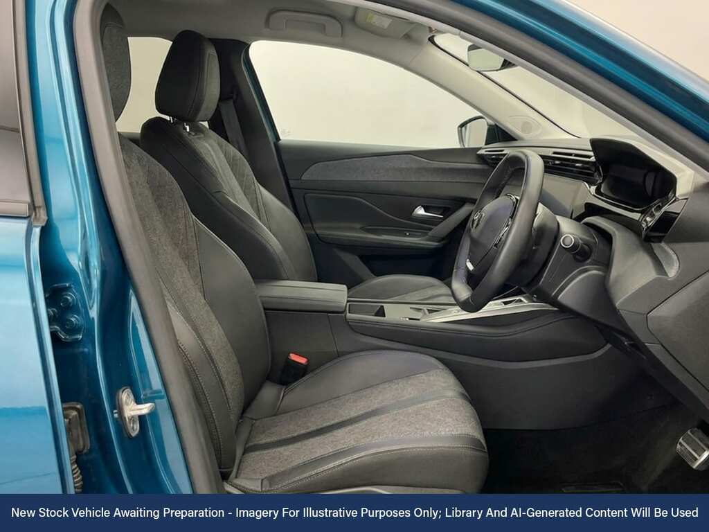 Peugeot 408 1.2 Puretech Allure Fastback Eat Euro 6 Blue #2