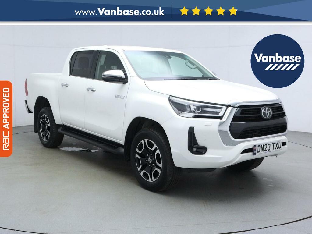 Toyota HILUX 2.8 D-4d Invincible Pickup Double Cab M White