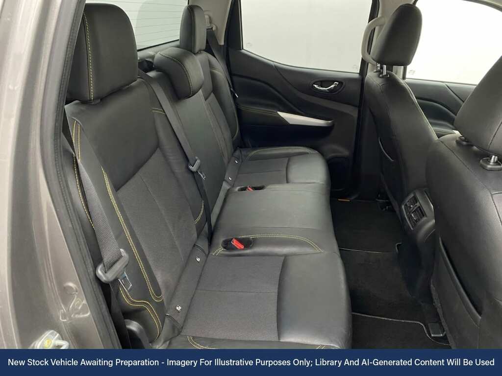 Nissan Navara 2.3 Dci N-guard Pickup Double Cab Manua Grey #3
