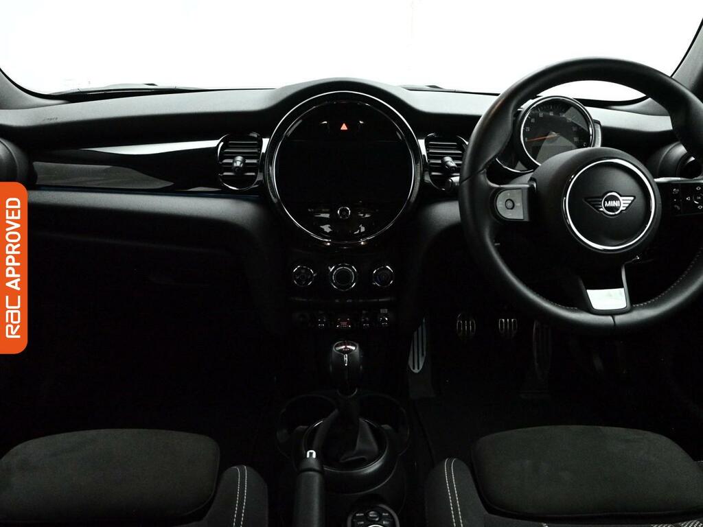 Mini Hatch 1.5 Cooper Sport Hatchback Euro YF22OYP Red #2