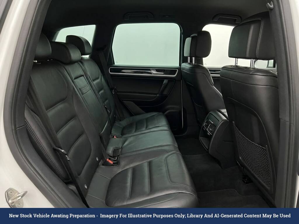 Volkswagen Touareg 3.0 Tdi V6 R-line Plus Suv Tiptronic 4W White #4