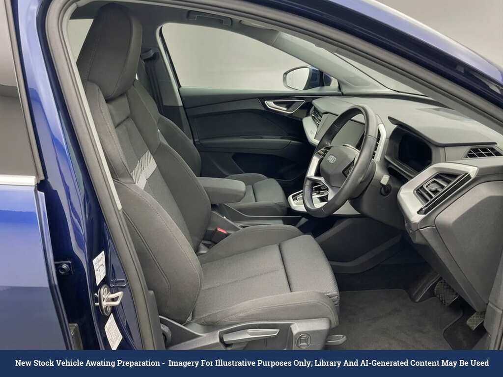 Audi Q4 E Tron 40 Sport Suv 82Kwh 204 Ps Blue #3