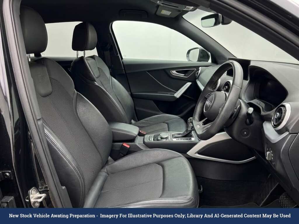 Audi Q2 1.5 Tfsi Cod 35 Black Edition Suv S Tro Black #3