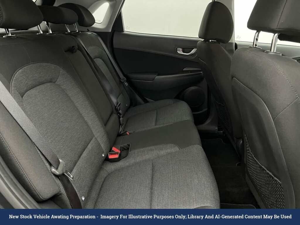 Hyundai Kona 64Kwh Premium Suv 10.5Kw Charge Black #4