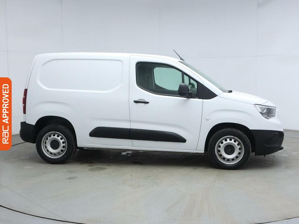 Vauxhall Combo 1.5 Turbo D 2300 Dynamic Panel Van Manu DY23GOE White #4