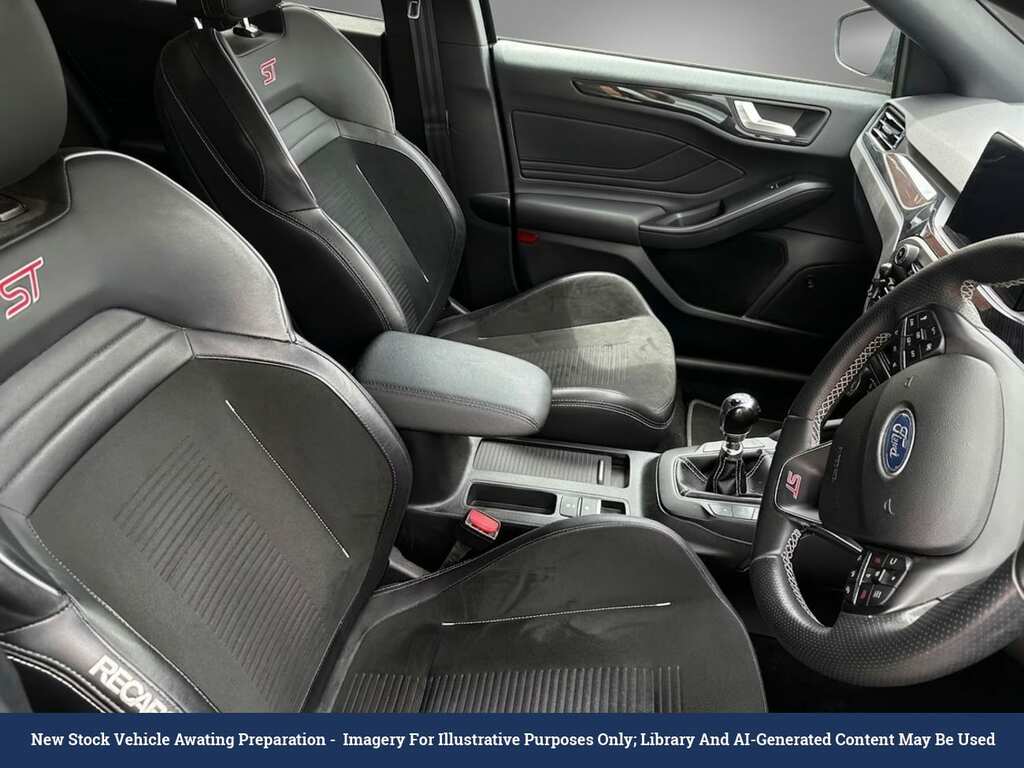 Ford Focus 2.3T Ecoboost St Hatchback Euro Black #2