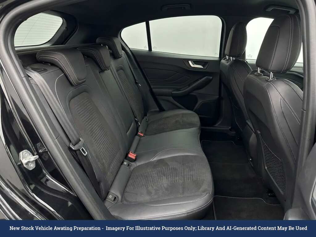 Ford Focus 2.3T Ecoboost St Hatchback Euro Black #3