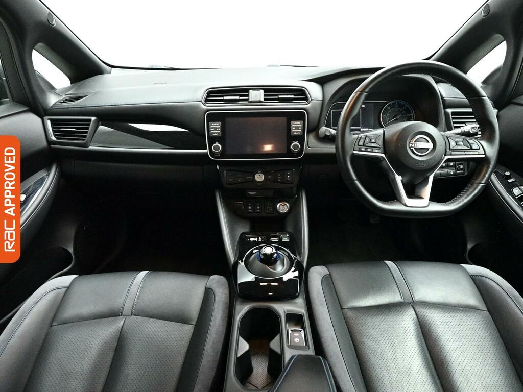Nissan Leaf 39Kwh Tekna Hatchback 150 Ps PJ22DTZ Grey #2