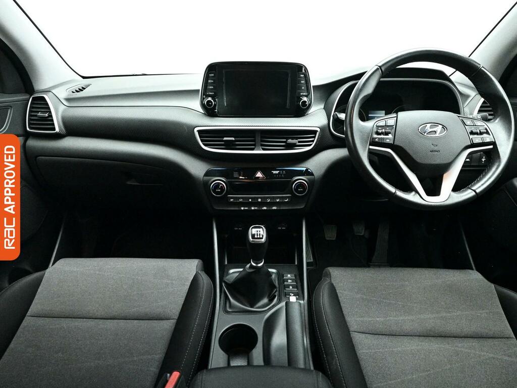 Hyundai Tucson 1.6 Gdi Se Nav Suv Euro 6 Ss HG19YLY Grey #2