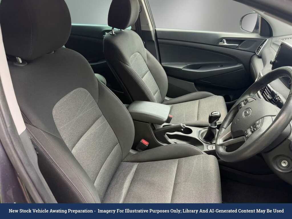 Hyundai Tucson 1.6 Gdi Se Nav Suv Euro 6 Ss Blue #3
