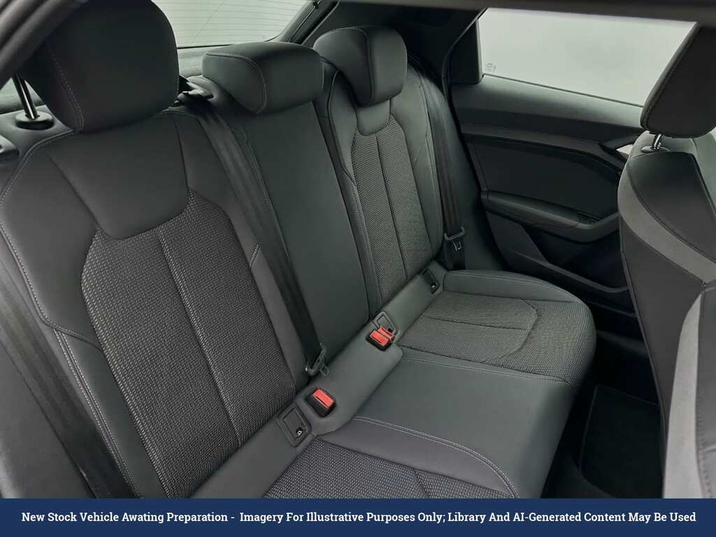 Audi A1 1.5 Tfsi 35 Citycarver S Tronic 150 P Black #3
