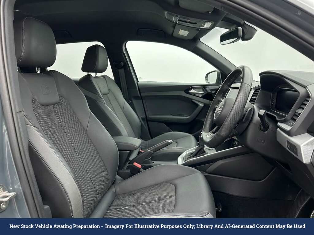 Audi A1 1.5 Tfsi 35 Citycarver S Tronic 150 P Black #2