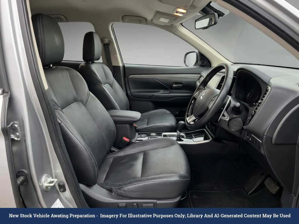 Mitsubishi Outlander 2.0 Mivec Exceed Suv Cvt 4Wd Euro 6 S Silver #2