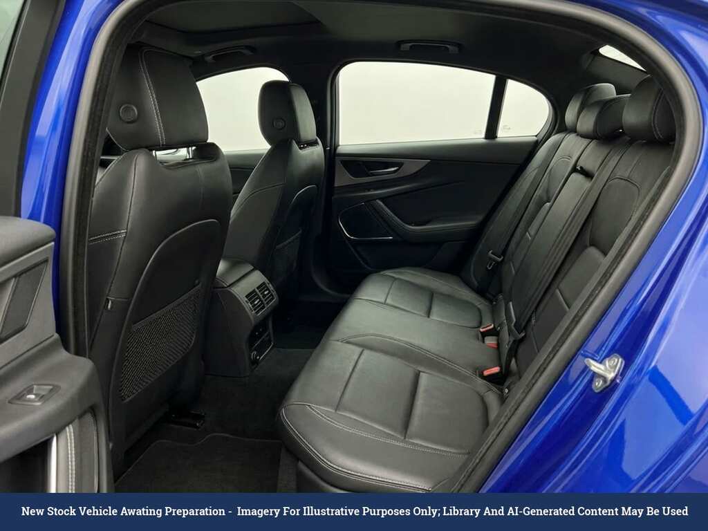 Jaguar XE 2.0 P250i R-dynamic Se Saloon Euro Blue #2