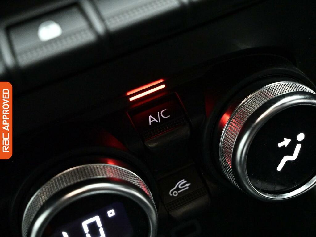 Renault Clio Iconic Black #15