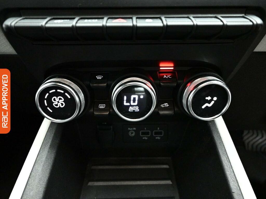 Renault Clio Iconic Black #14