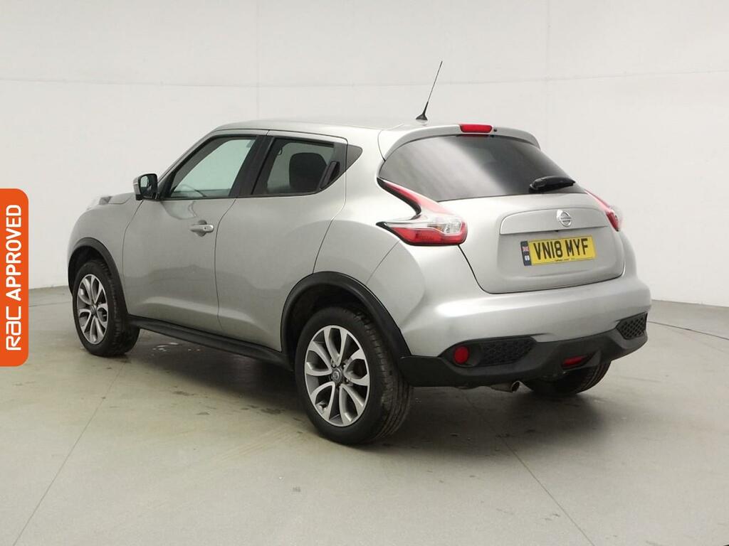 Nissan Juke Hatchback Red #4