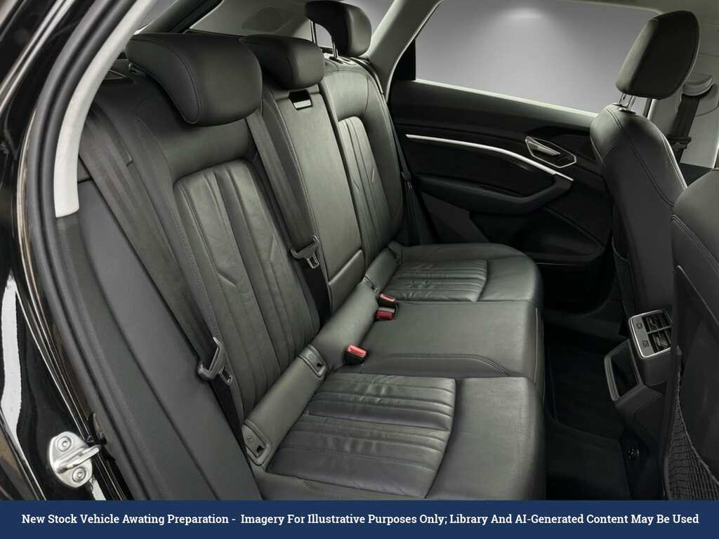 Audi E-tron 55 Suv Quattro 95Kwh 408 Ps Black #4