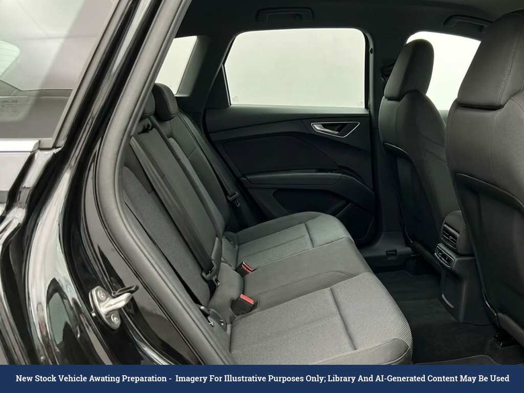 Audi Q4 E Tron 35 Sport Suv 55Kwh 170 Ps Black #4