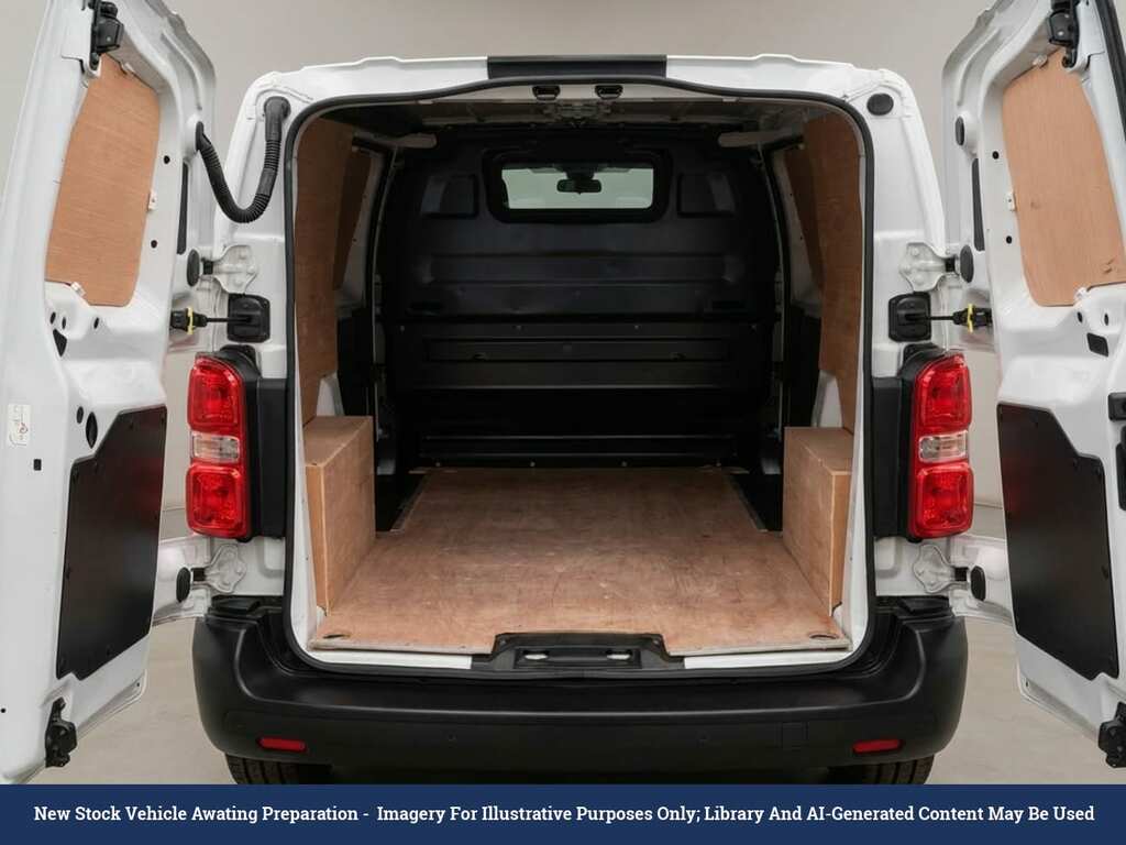 Vauxhall Vivaro 3100 50Kwh Dynamic Panel Van 6Dr L1 White #4