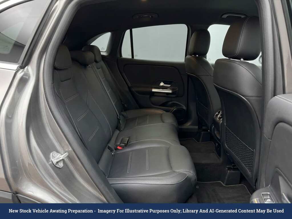 Mercedes-Benz GLA Class 1.3 Gla250e 15.6Kwh Exclusive Edition Suv Petr Grey #4