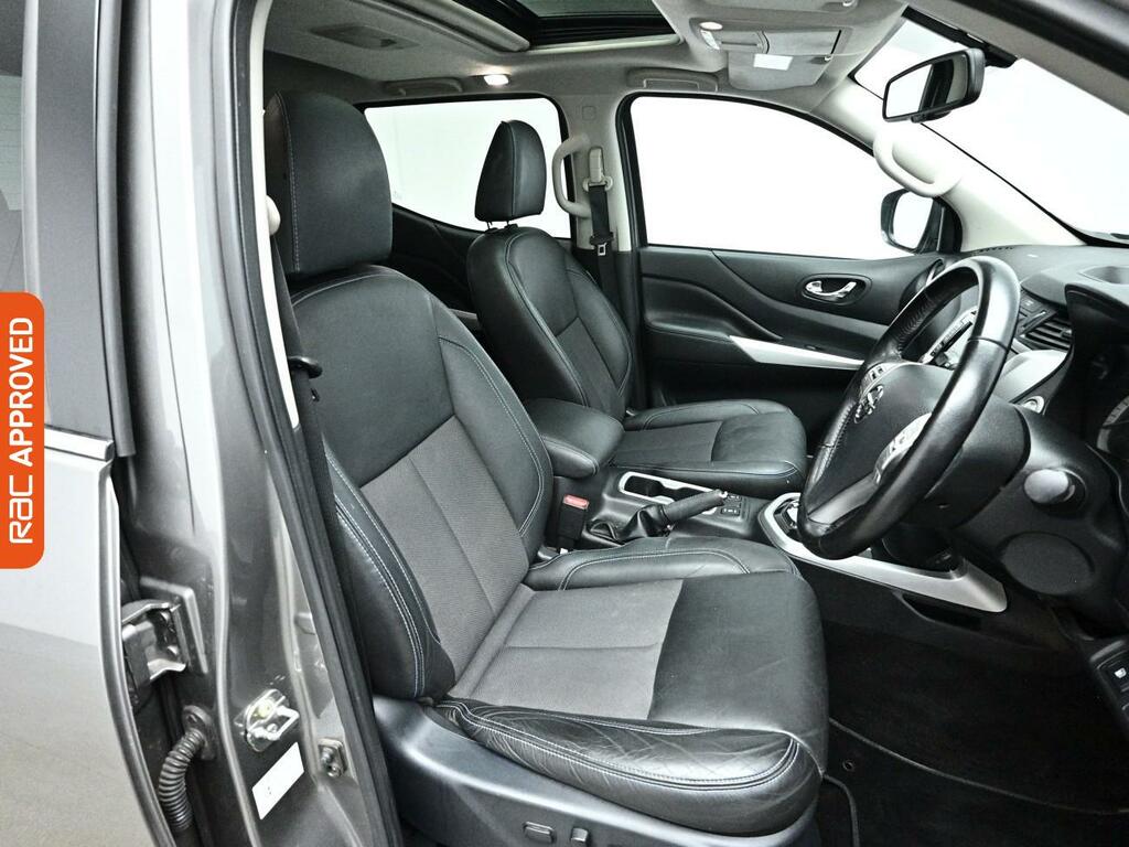 Nissan Navara 2.3 Dci N-guard Pickup Double Cab Grey #2