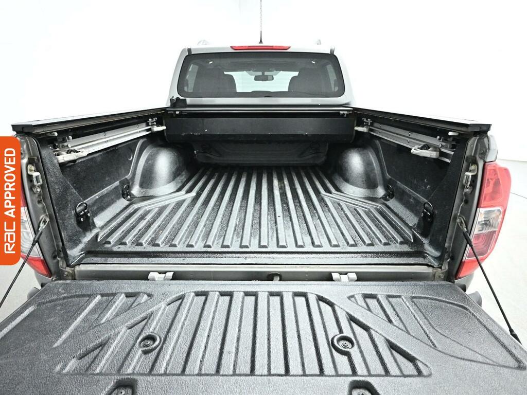 Nissan Navara 2.3 Dci N-guard Pickup Double Cab Grey #3